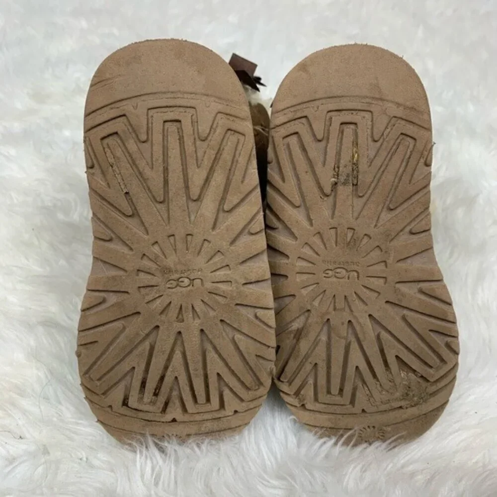 Girls’ UGG Australia Bailey Bow Boots – Size 10 – Tan